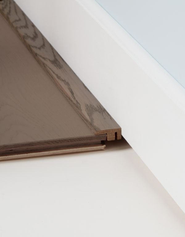WS10 Solid Oak End Profile